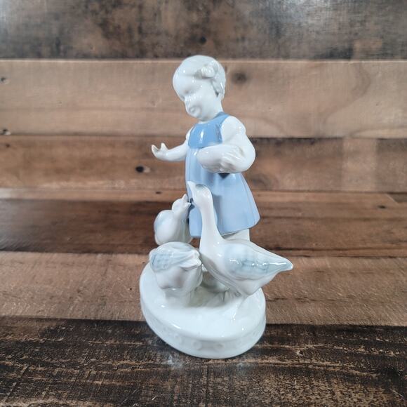 Gerold Porzellan Girl Feeding Geese #5245 Porcelain Figurine Bavaria W. Germany - Picture 9 of 11
